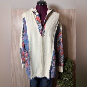 POL Cream and Multicolor Patchwork Floral Hooded Top